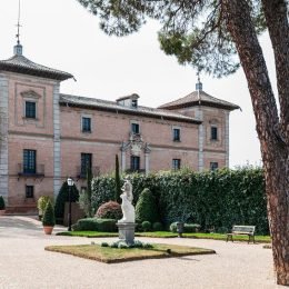 Destination wedding in Madrid